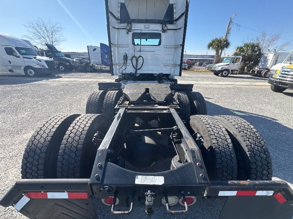 Day Cab Tractor-Heavy Duty Tractors-Volvo-2019-VNL64T300-Ocala-FL-511,328\n\t\tmiles-$ 36,750 - Image 6