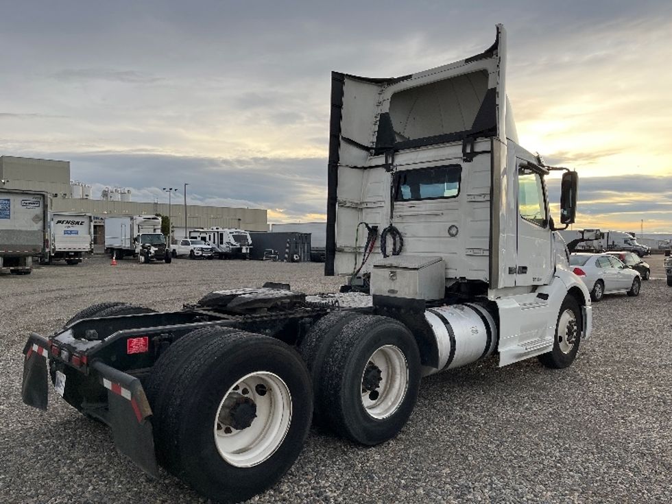 Day Cab Tractor-Heavy Duty Tractors-Volvo-2019-VNL64T300-Pasco-WA-402,770\n\t\tmiles-$ 42,000 - Image 7