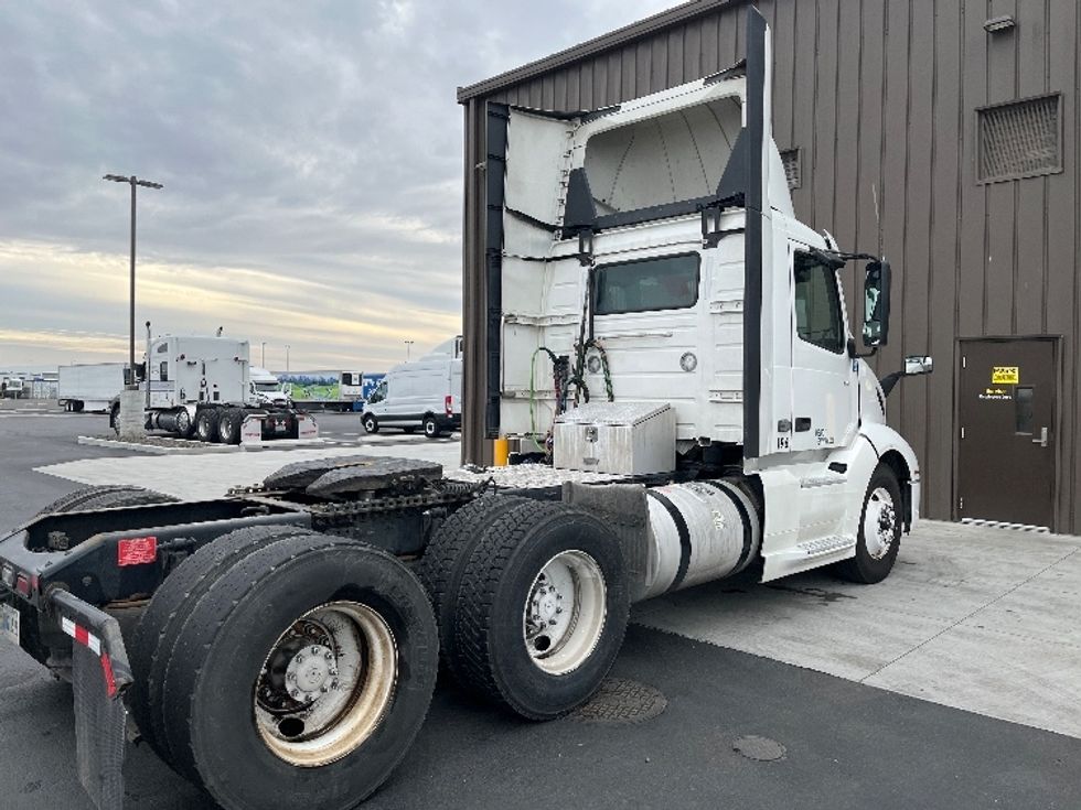 Day Cab Tractor-Heavy Duty Tractors-Volvo-2019-VNL64T300-Pasco-WA-462,134\n\t\tmiles-$ 38,750 - Image 7