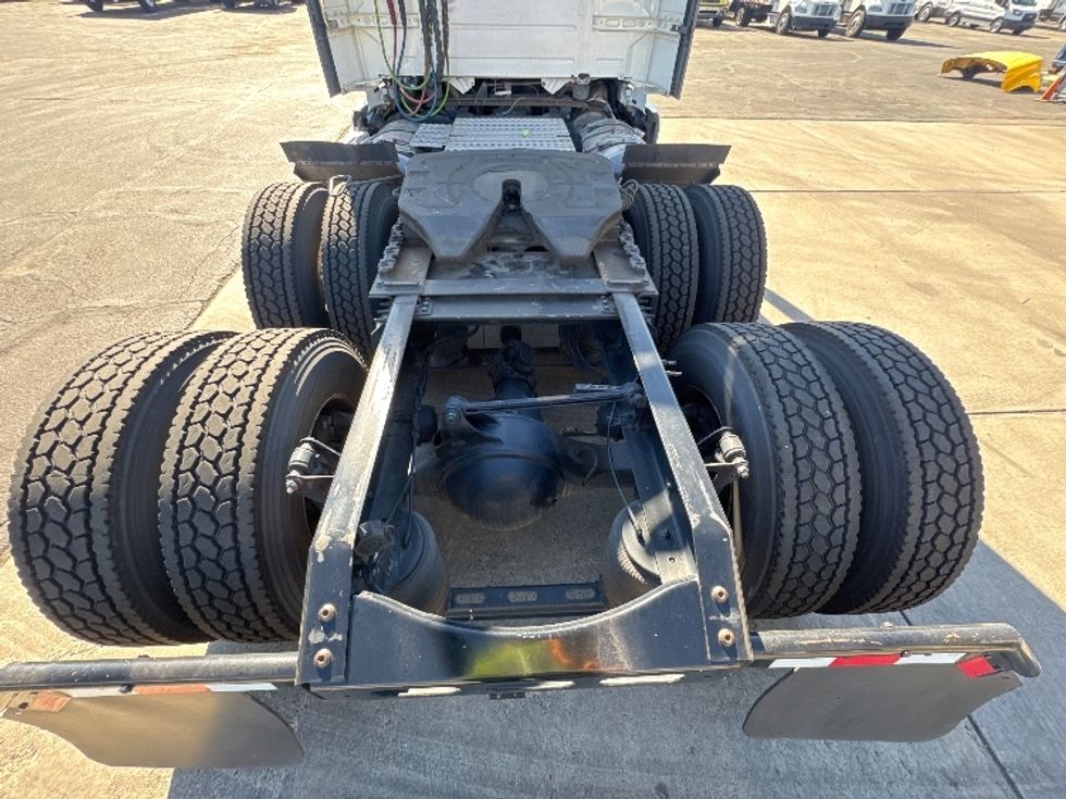 Day Cab Tractor-Heavy Duty Tractors-Volvo-2019-VNL64T300-Phoenix-AZ-467,968\n\t\tmiles-$ 40,500 - Image 6