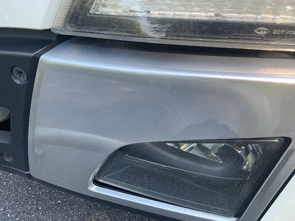 Day Cab Tractor-Heavy Duty Tractors-Volvo-2019-VNL64T300-Reading-PA-464,121\n\t\tmiles-$ 38,750 - Image 19