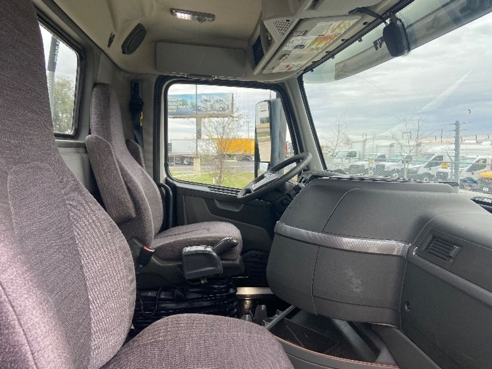 Day Cab Tractor-Heavy Duty Tractors-Volvo-2019-VNL64T300-San Antonio-TX-298,878\n\t\tmiles-$ 48,750 - Image 14