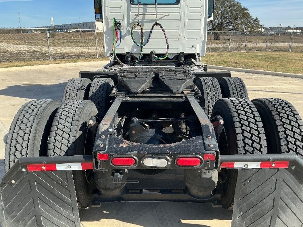 Day Cab Tractor-Heavy Duty Tractors-Volvo-2019-VNL64T300-San Antonio-TX-322,092\n\t\tmiles-$ 53,500 - Image 6