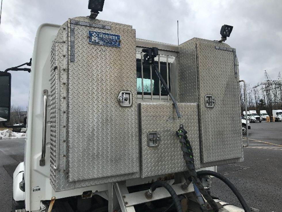 Day Cab Tractor-Heavy Duty Tractors-Volvo-2019-VNL64T300-Ste-Foy-PQ-399,668\n\t\tkm-$ 67,250 - Image 18