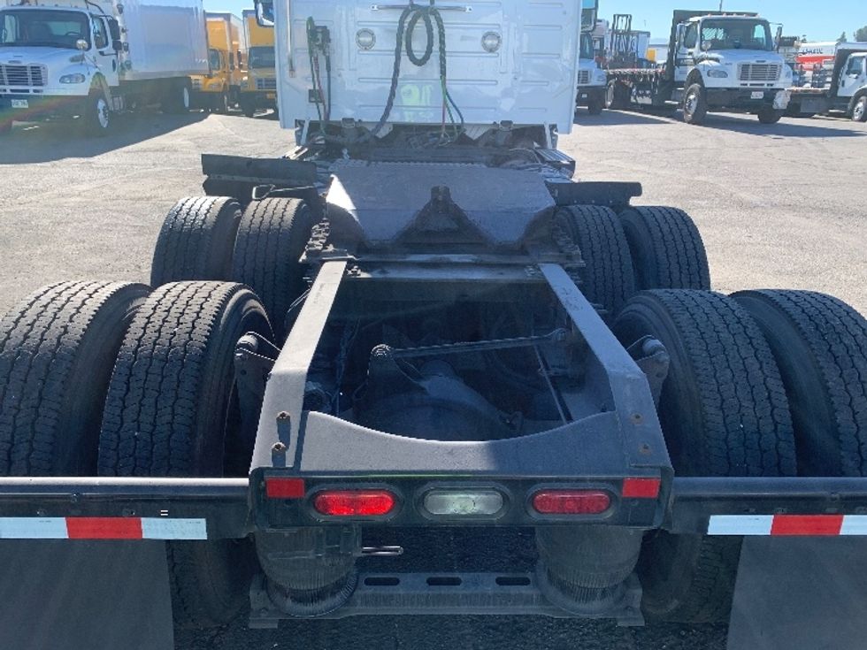 Day Cab Tractor-Heavy Duty Tractors-Volvo-2019-VNL64T300-Torrance-CA-101,504\n\t\tmiles-$ 45,250 - Image 6