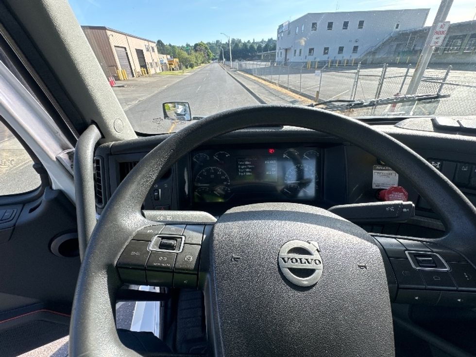 Day Cab Tractor-Heavy Duty Tractors-Volvo-2019-VNL64T300-Tukwila-WA-143,145\n\t\tmiles-$ 60,750 - Image 11