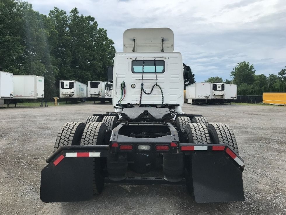 Day Cab Tractor-Heavy Duty Tractors-Volvo-2019-VNR64300-Harrisburg-PA-502,956\n\t\tmiles-$ 31,750 - Image 6