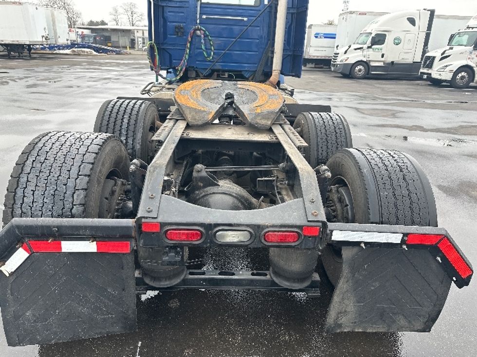 Day Cab Tractor-Heavy Duty Tractors-Volvo-2019-VNR64300-New Castle-DE-455,864\n\t\tmiles-$ 28,500 - Image 6