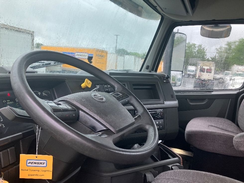 Day Cab Tractor-Heavy Duty Tractors-Volvo-2019-VNR64300-Parsippany-NJ-288,148\n\t\tmiles-$ 44,500 - Image 10