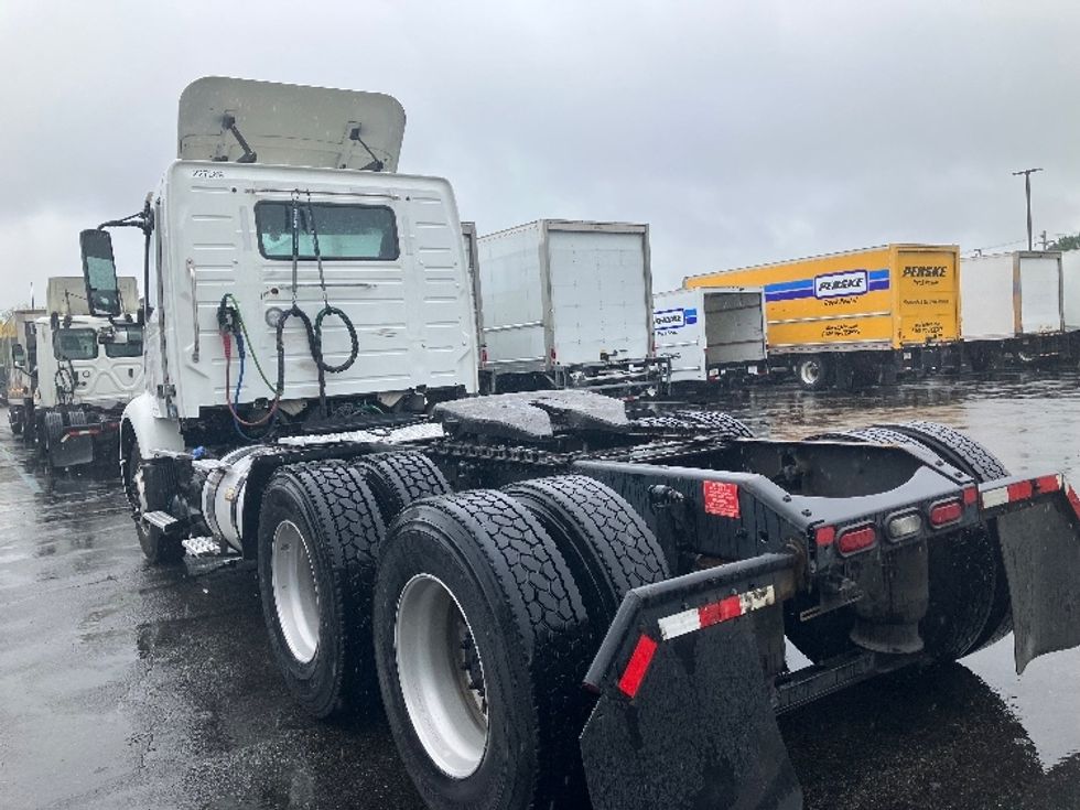 Day Cab Tractor-Heavy Duty Tractors-Volvo-2019-VNR64300-Parsippany-NJ-288,148\n\t\tmiles-$ 44,500 - Image 5