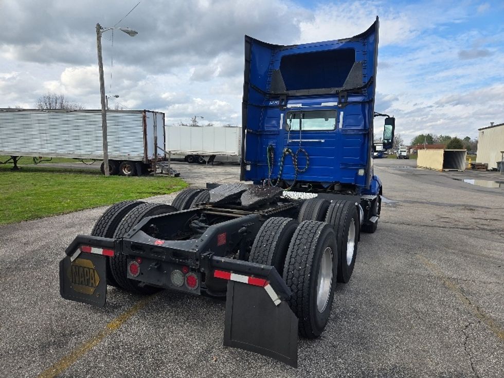 Day Cab Tractor-Heavy Duty Tractors-Volvo-2020-VNL62300-Columbia-TN-839,400\n\t\tmiles-$ 25,000 - Image 7