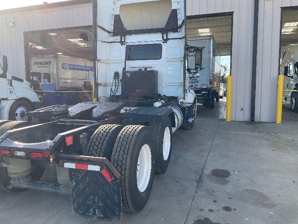Day Cab Tractor-Heavy Duty Tractors-Volvo-2020-VNL64T300-Albany-GA-237,690\n\t\tmiles-$ 50,750 - Image 7