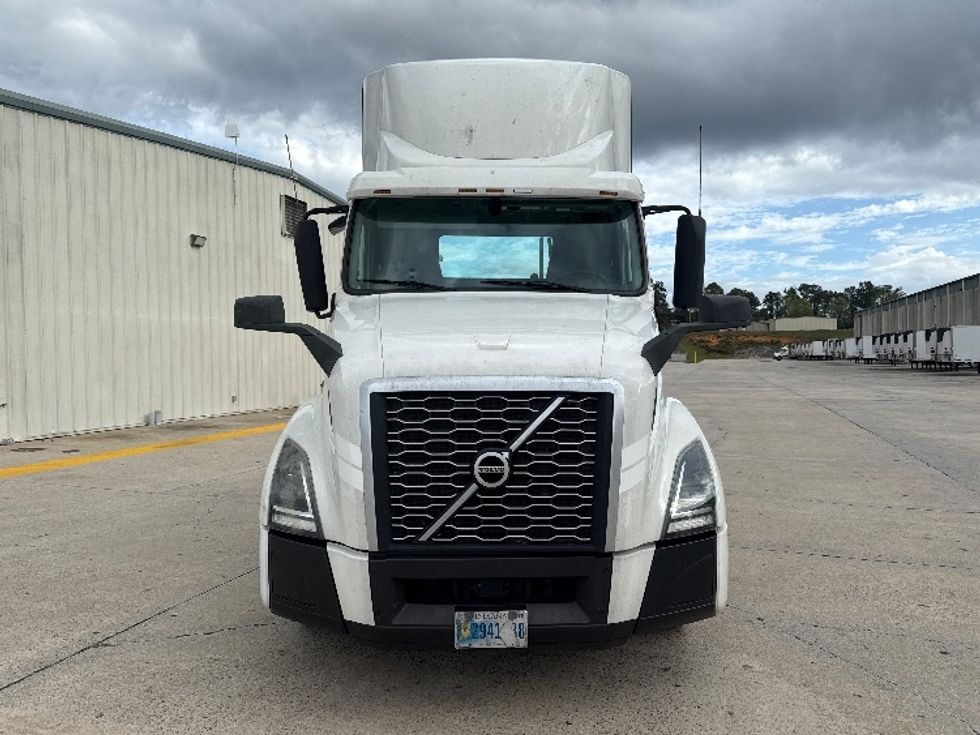 Day Cab Tractor-Heavy Duty Tractors-Volvo-2020-VNL64T300-Bessemer-AL-438,833\n\t\tmiles-$ 46,500 - Image 2