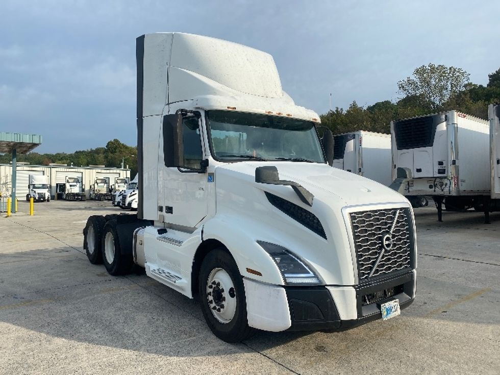 Day Cab Tractor-Heavy Duty Tractors-Volvo-2020-VNL64T300-Bessemer-AL-505,754\n\t\tmiles-$ 40,500 - Image 1