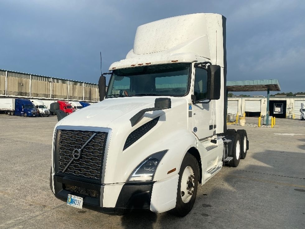 Day Cab Tractor-Heavy Duty Tractors-Volvo-2020-VNL64T300-Bessemer-AL-505,754\n\t\tmiles-$ 40,500 - Image 3