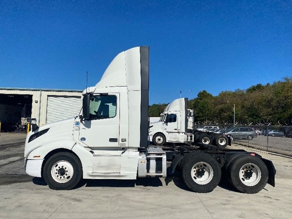 Day Cab Tractor-Heavy Duty Tractors-Volvo-2020-VNL64T300-Bessemer-AL-511,916\n\t\tmiles-$ 39,750 - Image 4
