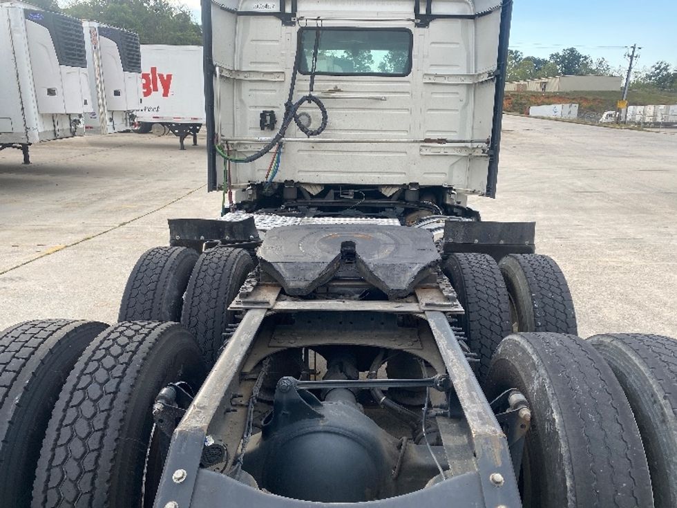 Day Cab Tractor-Heavy Duty Tractors-Volvo-2020-VNL64T300-Bessemer-AL-587,648\n\t\tmiles-$ 33,000 - Image 6