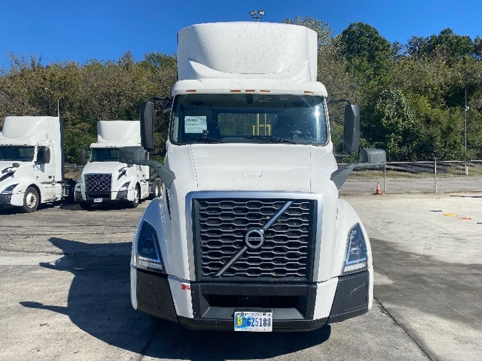 Day Cab Tractor-Heavy Duty Tractors-Volvo-2020-VNL64T300-Bessemer-AL-605,848\n\t\tmiles-$ 31,500 - Image 2
