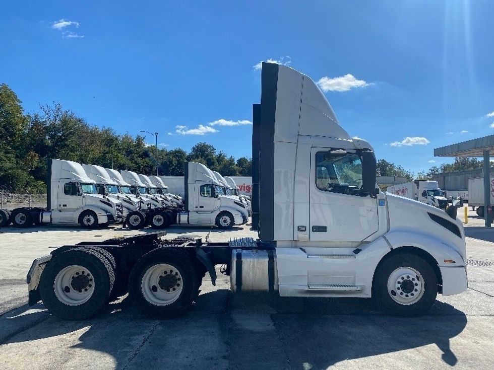 Day Cab Tractor-Heavy Duty Tractors-Volvo-2020-VNL64T300-Bessemer-AL-605,848\n\t\tmiles-$ 31,500 - Image 8