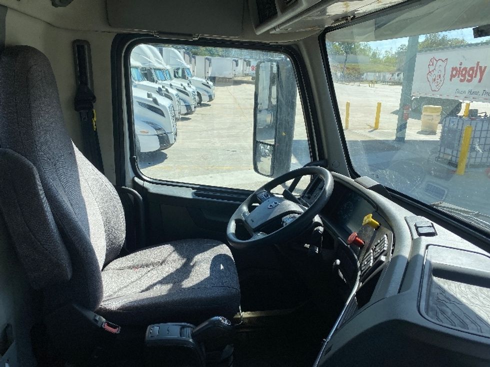 Day Cab Tractor-Heavy Duty Tractors-Volvo-2020-VNL64T300-Bessemer-AL-616,636\n\t\tmiles-$ 30,500 - Image 14