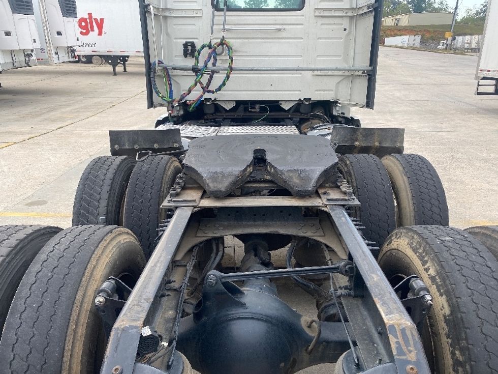 Day Cab Tractor-Heavy Duty Tractors-Volvo-2020-VNL64T300-Bessemer-AL-619,923\n\t\tmiles-$ 30,250 - Image 6