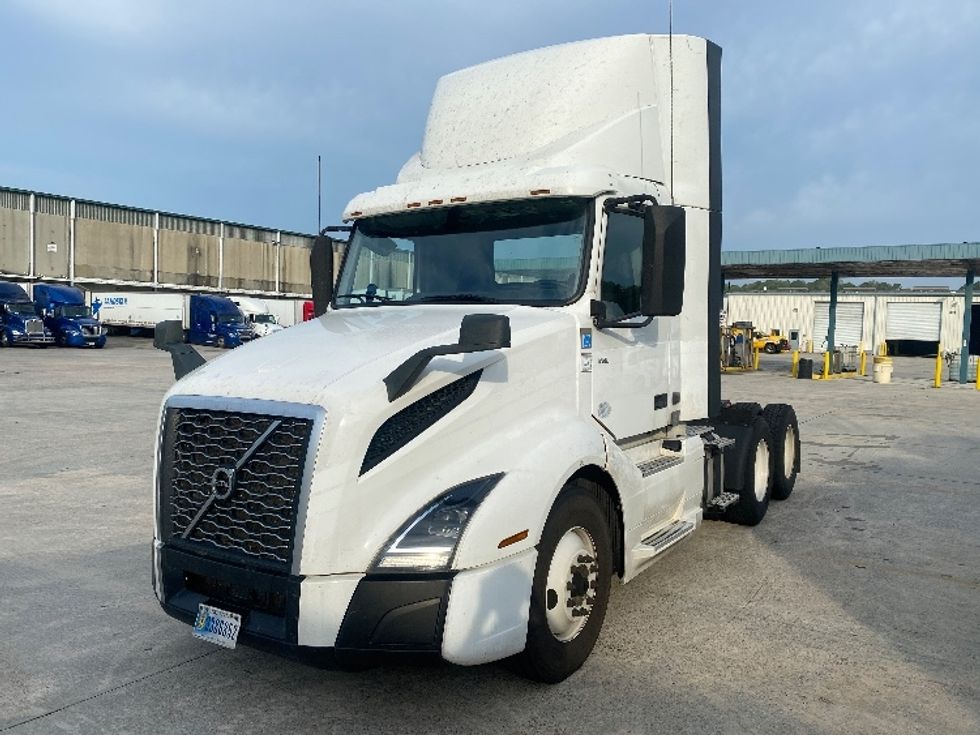 Day Cab Tractor-Heavy Duty Tractors-Volvo-2020-VNL64T300-Bessemer-AL-620,306\n\t\tmiles-$ 30,000 - Image 3