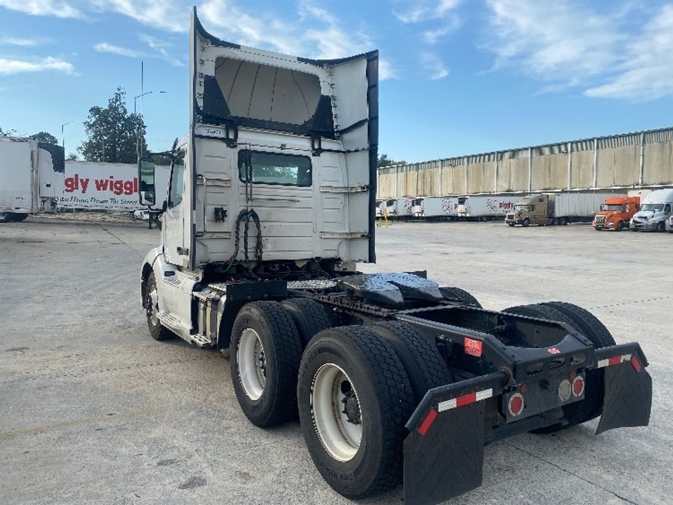 Day Cab Tractor-Heavy Duty Tractors-Volvo-2020-VNL64T300-Bessemer-AL-620,306\n\t\tmiles-$ 30,000 - Image 5
