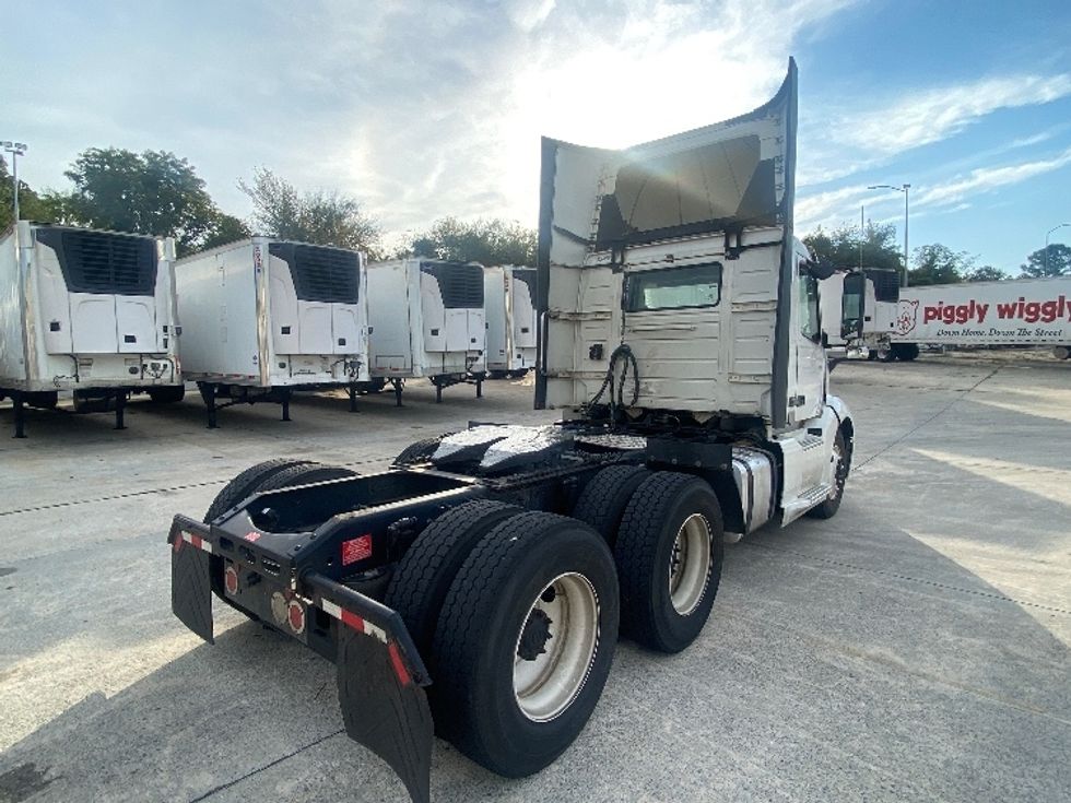 Day Cab Tractor-Heavy Duty Tractors-Volvo-2020-VNL64T300-Bessemer-AL-620,306\n\t\tmiles-$ 30,000 - Image 7