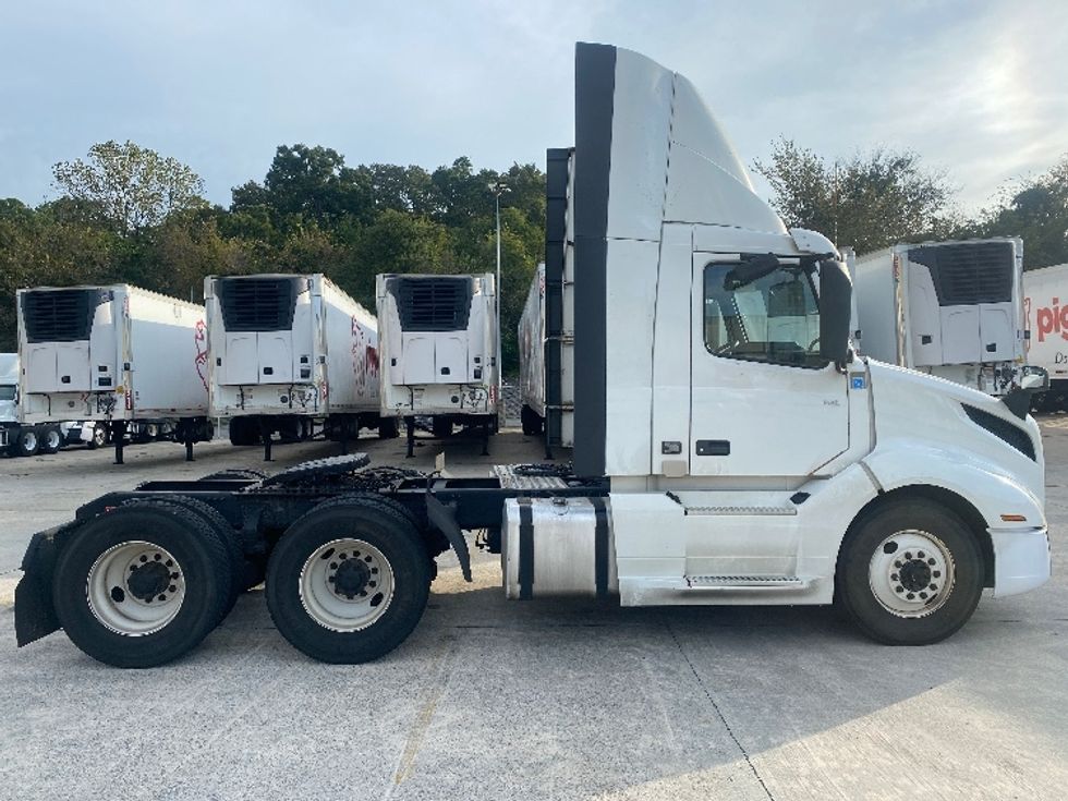 Day Cab Tractor-Heavy Duty Tractors-Volvo-2020-VNL64T300-Bessemer-AL-620,306\n\t\tmiles-$ 30,000 - Image 8