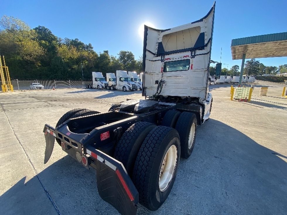 Day Cab Tractor-Heavy Duty Tractors-Volvo-2020-VNL64T300-Bessemer-AL-623,330\n\t\tmiles-$ 29,750 - Image 7
