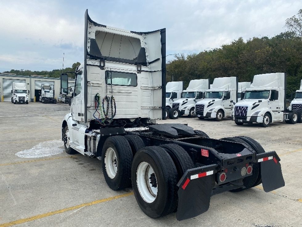 Day Cab Tractor-Heavy Duty Tractors-Volvo-2020-VNL64T300-Bessemer-AL-629,129\n\t\tmiles-$ 29,500 - Image 5