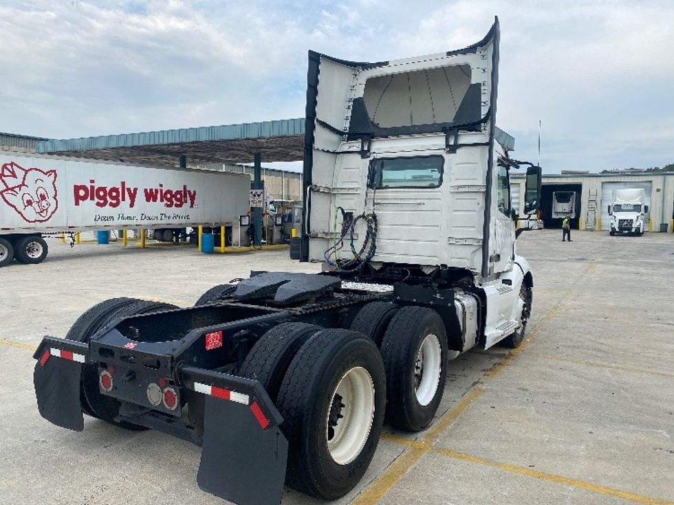 Day Cab Tractor-Heavy Duty Tractors-Volvo-2020-VNL64T300-Bessemer-AL-629,129\n\t\tmiles-$ 29,500 - Image 7