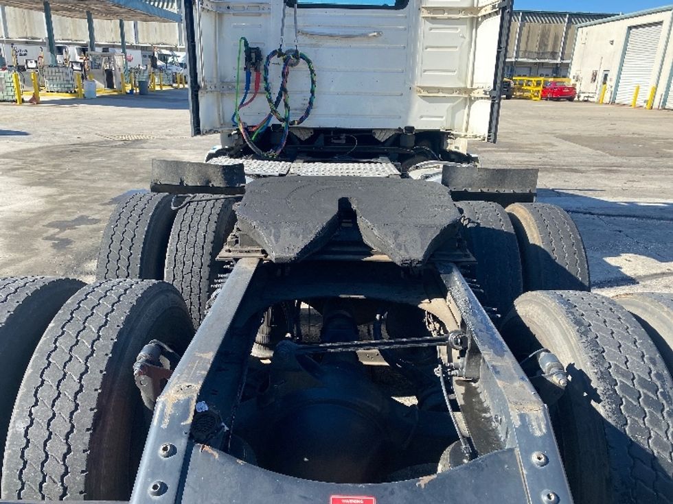 Day Cab Tractor-Heavy Duty Tractors-Volvo-2020-VNL64T300-Bessemer-AL-647,095\n\t\tmiles-$ 29,500 - Image 6