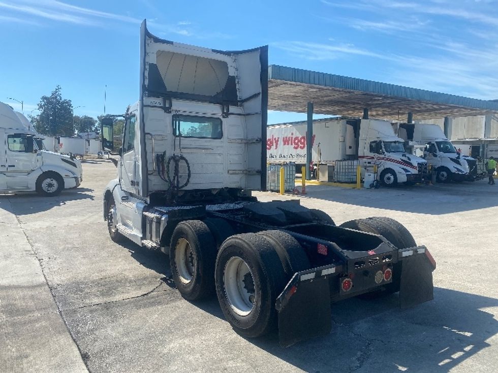 Day Cab Tractor-Heavy Duty Tractors-Volvo-2020-VNL64T300-Bessemer-AL-659,439\n\t\tmiles-$ 29,500 - Image 5