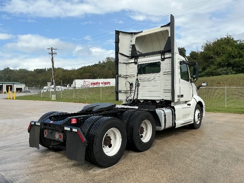 Day Cab Tractor-Heavy Duty Tractors-Volvo-2020-VNL64T300-Bessemer-AL-702,488\n\t\tmiles-$ 29,500 - Image 7