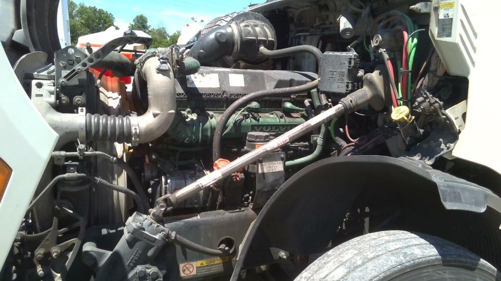 Day Cab Tractor-Heavy Duty Tractors-Volvo-2020-VNL64T300-Boaz-AL-529,049\n\t\tmiles-$ 39,750 - Image 16