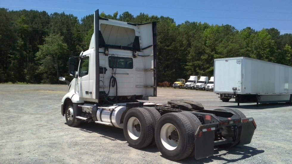 Day Cab Tractor-Heavy Duty Tractors-Volvo-2020-VNL64T300-Boaz-AL-529,049\n\t\tmiles-$ 39,750 - Image 5