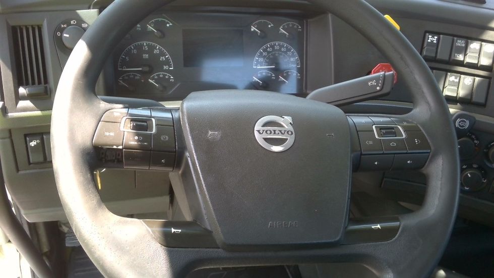 Day Cab Tractor-Heavy Duty Tractors-Volvo-2020-VNL64T300-Boaz-AL-545,342\n\t\tmiles-$ 38,000 - Image 11