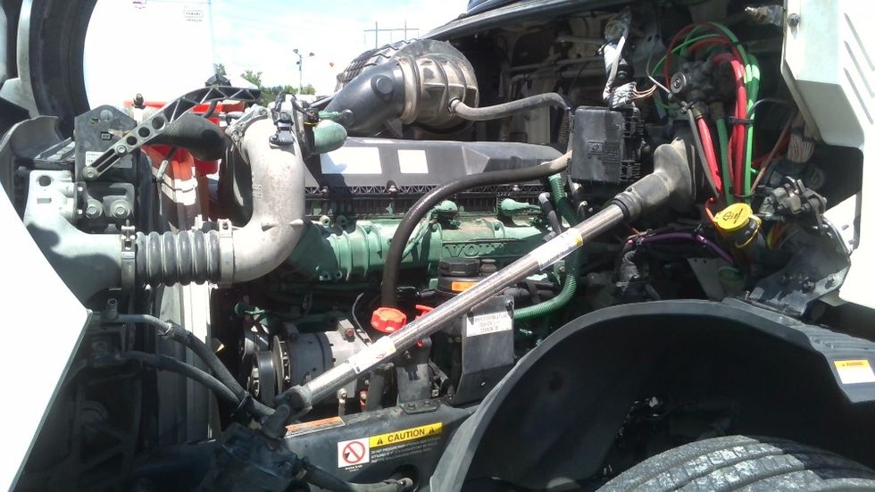 Day Cab Tractor-Heavy Duty Tractors-Volvo-2020-VNL64T300-Boaz-AL-545,342\n\t\tmiles-$ 38,000 - Image 16