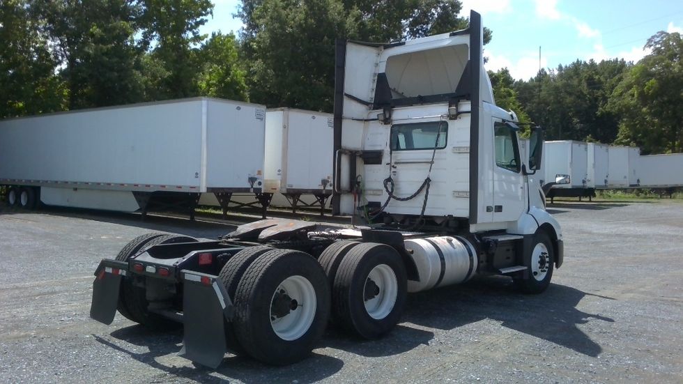 Day Cab Tractor-Heavy Duty Tractors-Volvo-2020-VNL64T300-Boaz-AL-545,342\n\t\tmiles-$ 38,000 - Image 7
