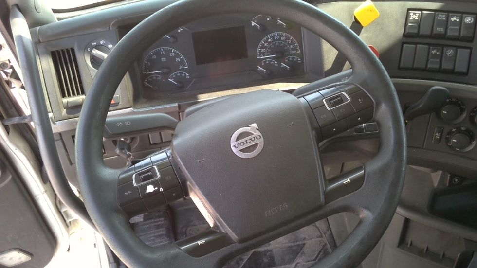 Day Cab Tractor-Heavy Duty Tractors-Volvo-2020-VNL64T300-Boaz-AL-549,114\n\t\tmiles-$ 37,750 - Image 11