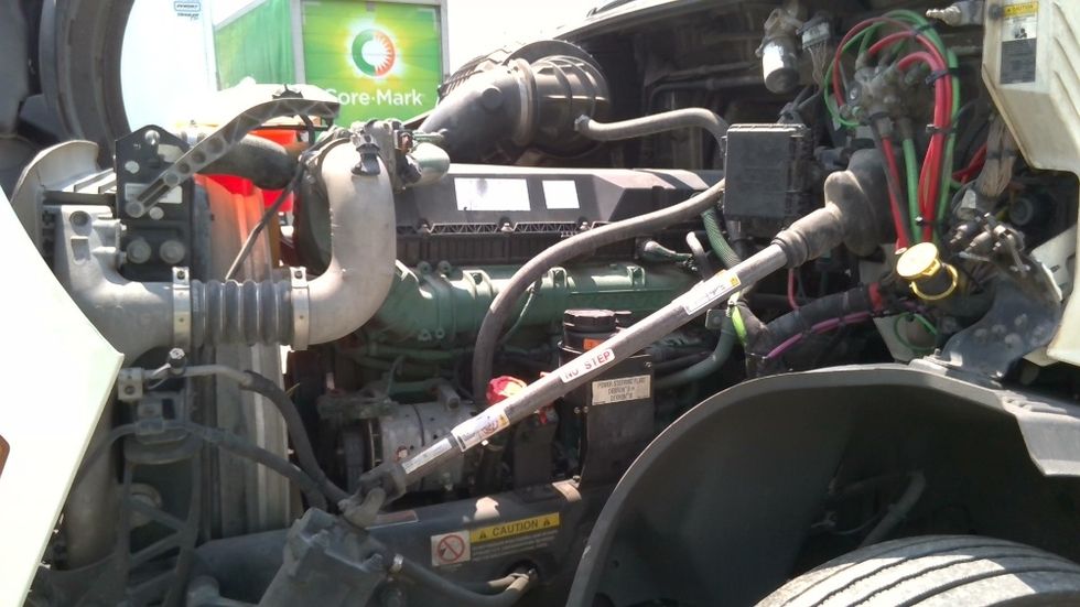 Day Cab Tractor-Heavy Duty Tractors-Volvo-2020-VNL64T300-Boaz-AL-549,114\n\t\tmiles-$ 37,750 - Image 16