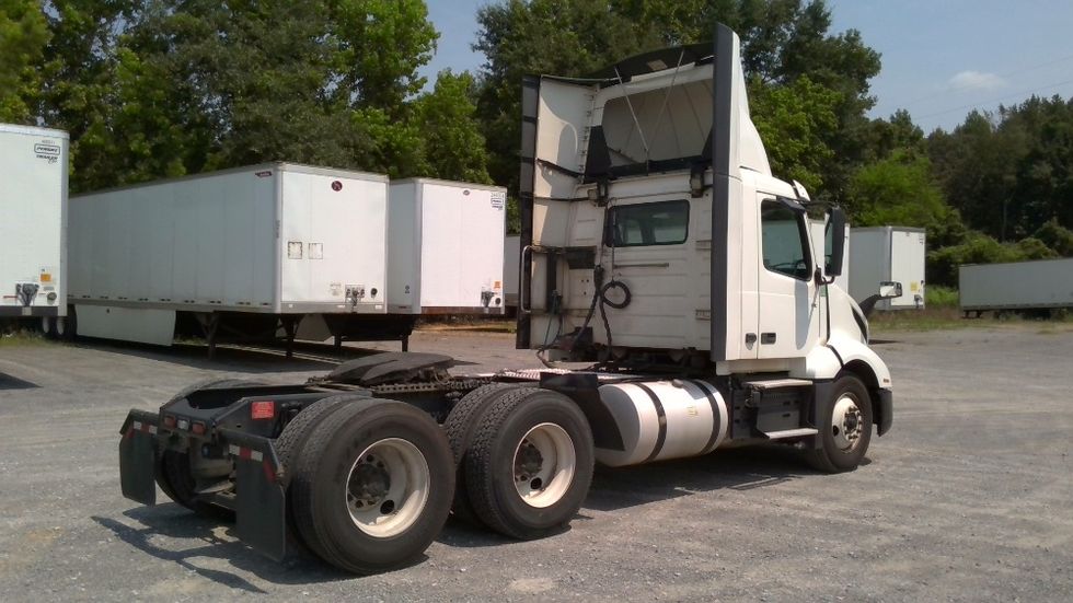 Day Cab Tractor-Heavy Duty Tractors-Volvo-2020-VNL64T300-Boaz-AL-549,114\n\t\tmiles-$ 37,750 - Image 7