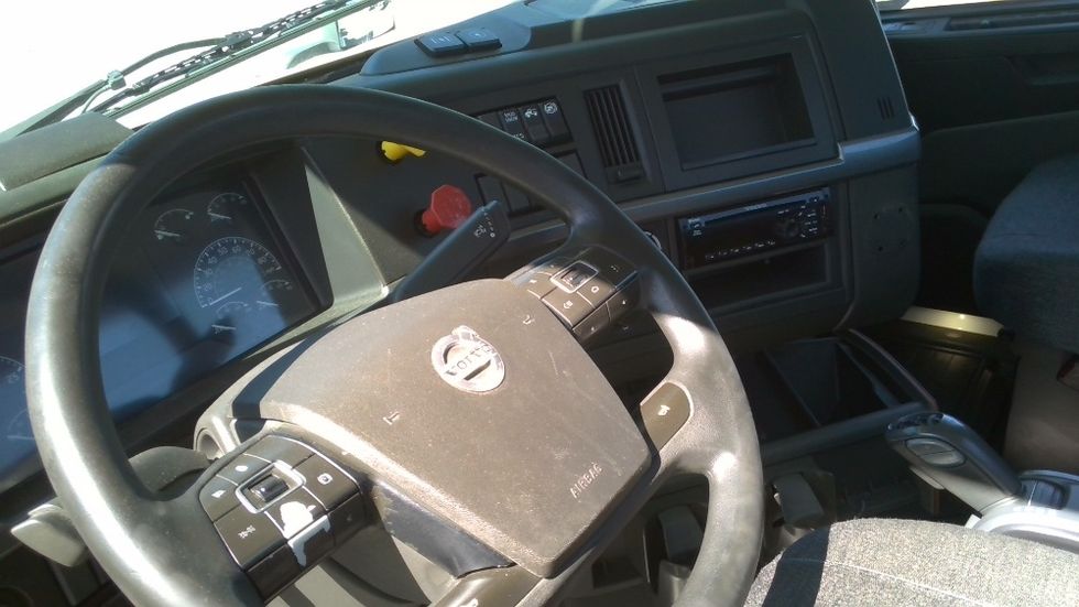 Day Cab Tractor-Heavy Duty Tractors-Volvo-2020-VNL64T300-Boaz-AL-567,883\n\t\tmiles-$ 33,250 - Image 10