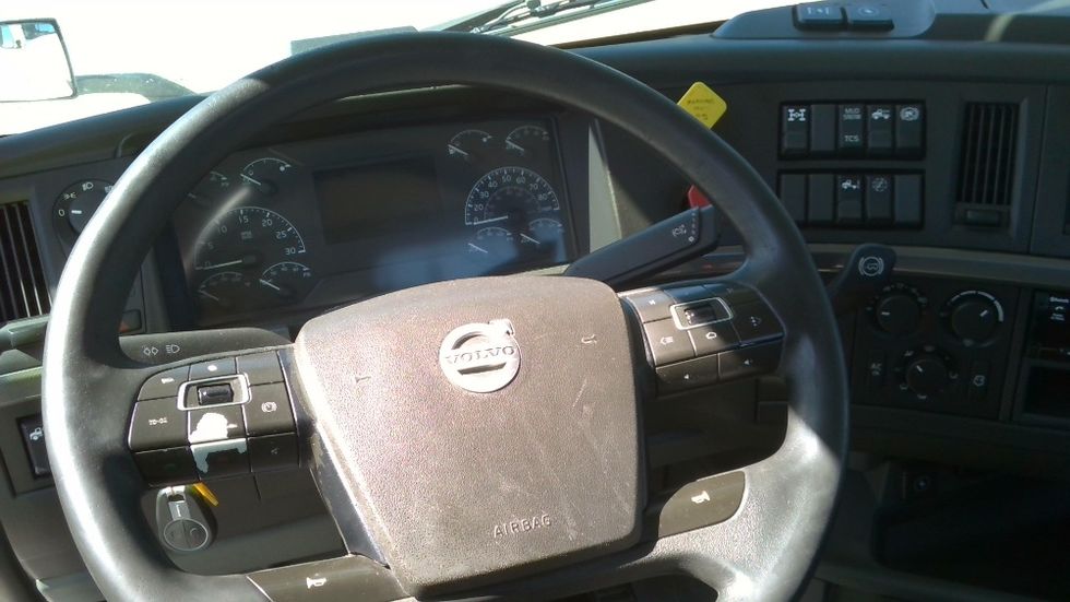 Day Cab Tractor-Heavy Duty Tractors-Volvo-2020-VNL64T300-Boaz-AL-567,883\n\t\tmiles-$ 33,250 - Image 11