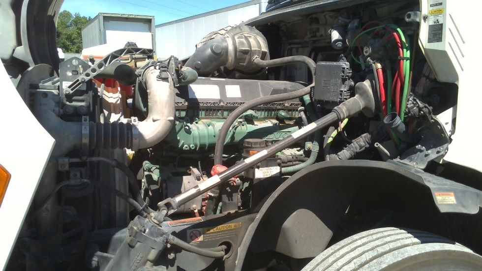 Day Cab Tractor-Heavy Duty Tractors-Volvo-2020-VNL64T300-Boaz-AL-567,883\n\t\tmiles-$ 33,250 - Image 16