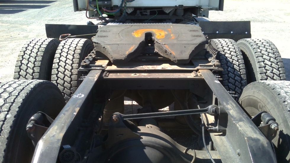 Day Cab Tractor-Heavy Duty Tractors-Volvo-2020-VNL64T300-Boaz-AL-567,883\n\t\tmiles-$ 33,250 - Image 6