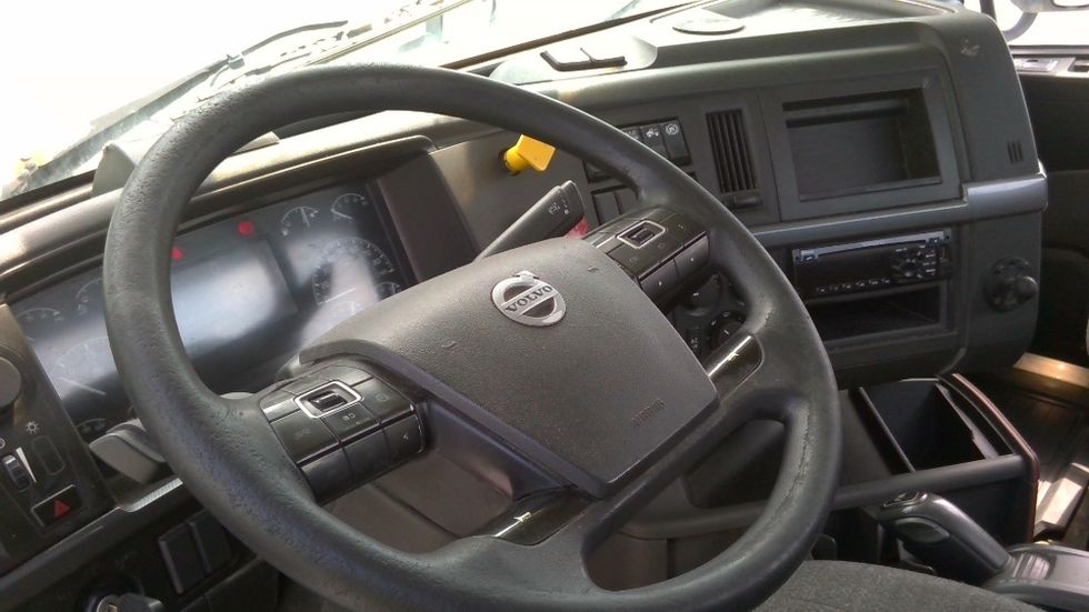 Day Cab Tractor-Heavy Duty Tractors-Volvo-2020-VNL64T300-Boaz-AL-601,100\n\t\tmiles-$ 31,500 - Image 10
