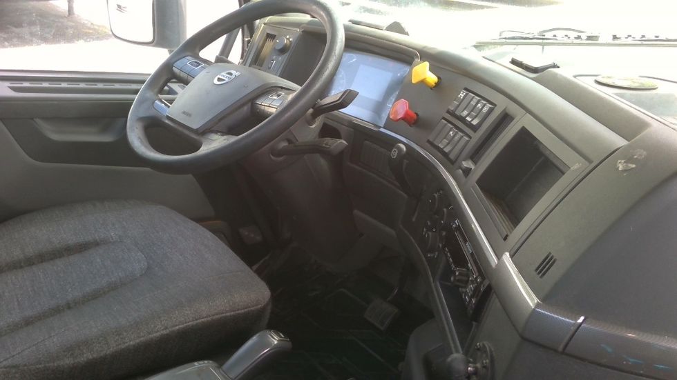 Day Cab Tractor-Heavy Duty Tractors-Volvo-2020-VNL64T300-Boaz-AL-601,100\n\t\tmiles-$ 31,500 - Image 14