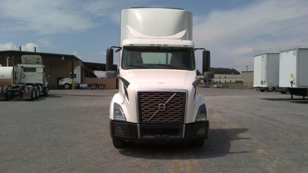 Day Cab Tractor-Heavy Duty Tractors-Volvo-2020-VNL64T300-Boaz-AL-601,100\n\t\tmiles-$ 31,500 - Image 2